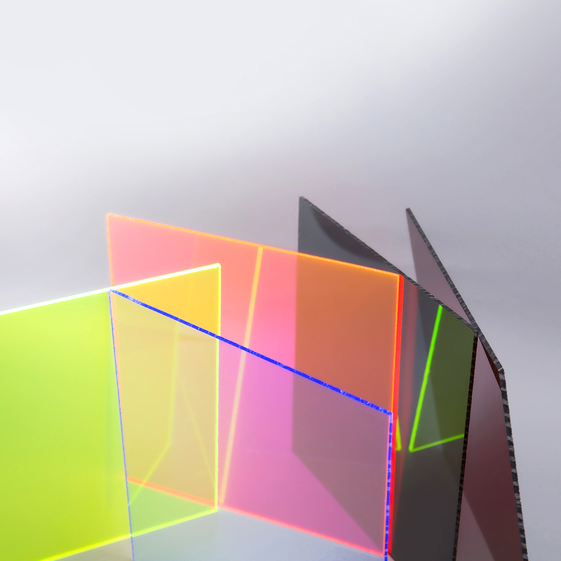 Bileog aicrileach ildaite tréshoilseach